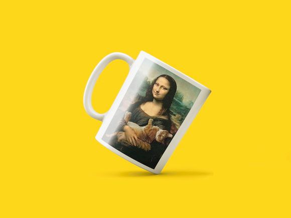 Canecas com a imagem da Mona Lisa são um exemplo do licenciamento de arte